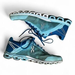 On Running Cloudflow Womens Blue Mesh Running Shoes Womens Size 7